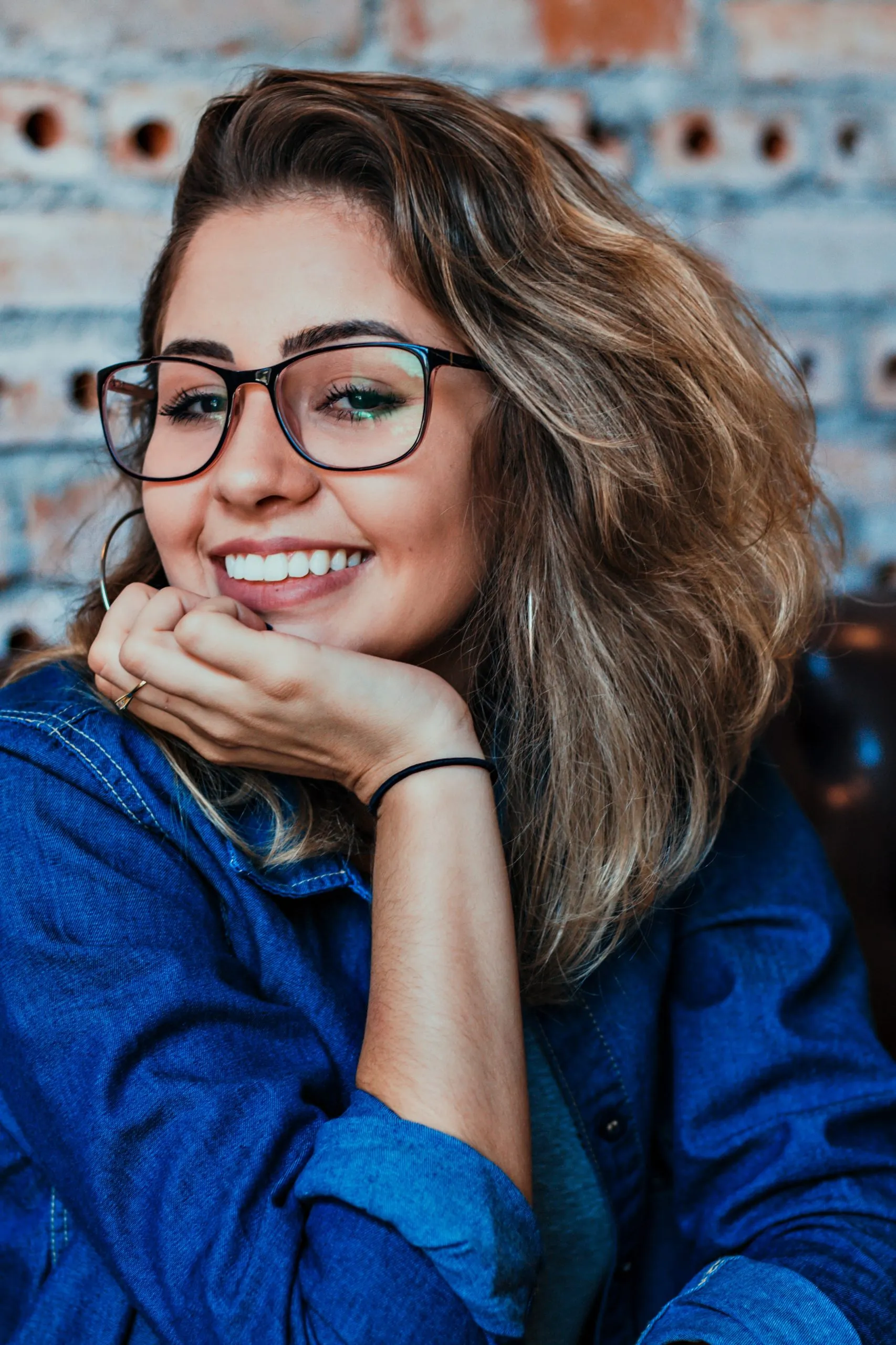 Dental Implants and Oral Health — article cover