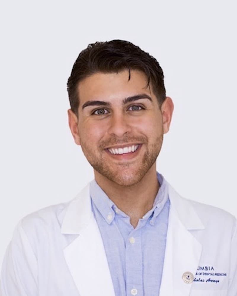 Dr. Nicholas Arroyo, Periodontist at ToothDocs